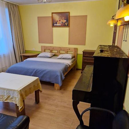 Apartament Erfolg 12 Daugavpils Buitenkant foto