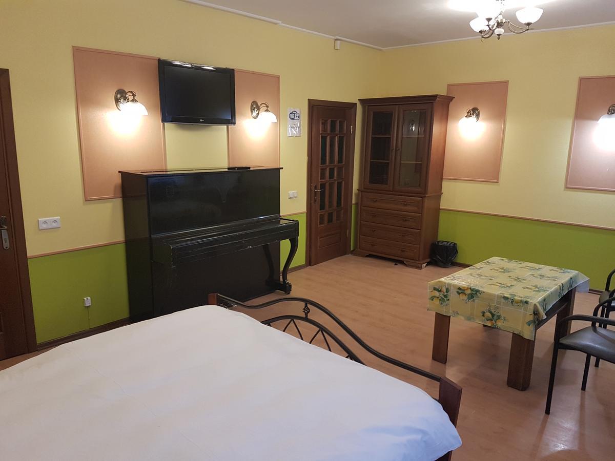 Apartament Erfolg 12 Daugavpils Buitenkant foto