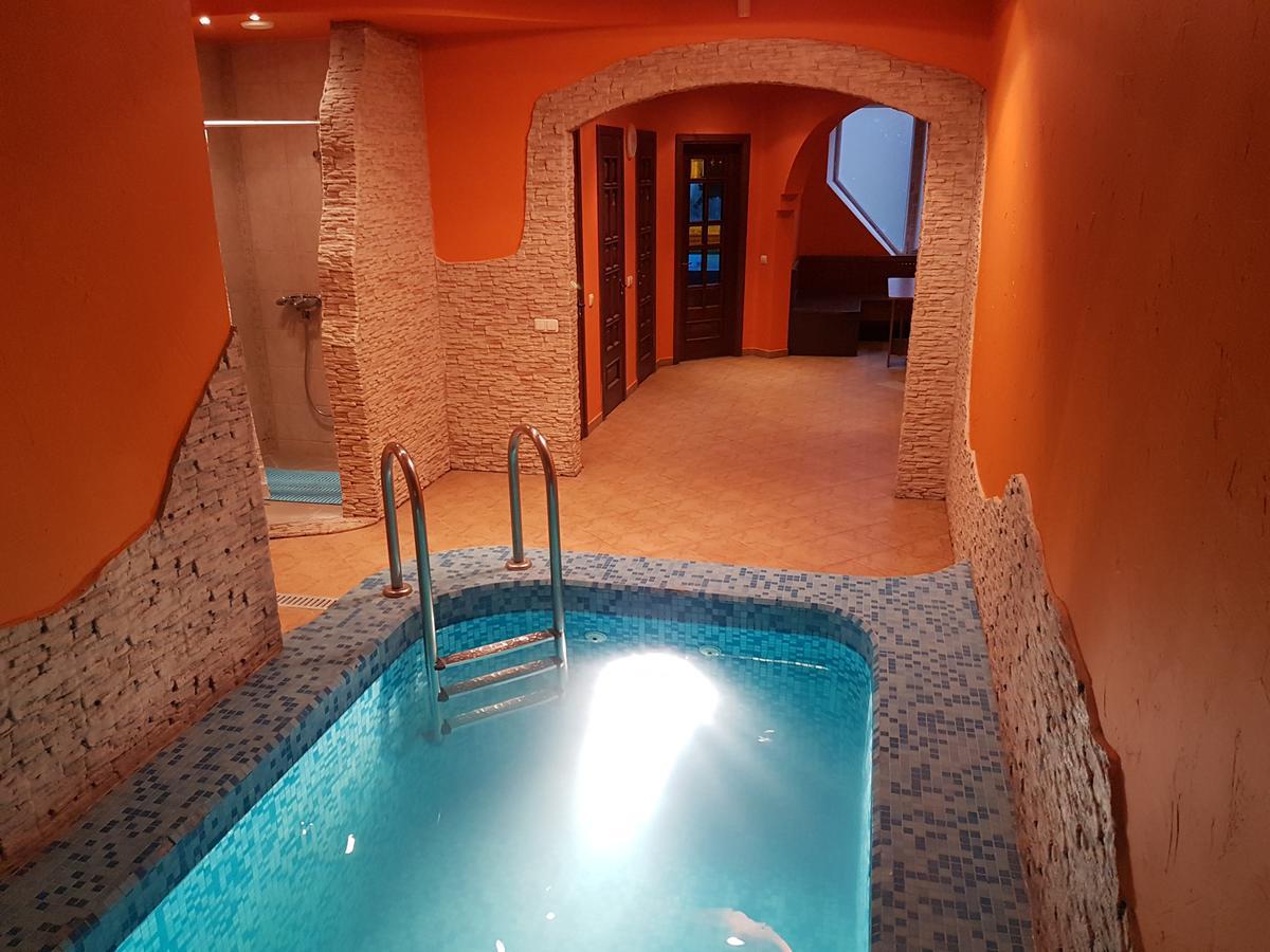 Apartament Erfolg 12 Daugavpils Buitenkant foto