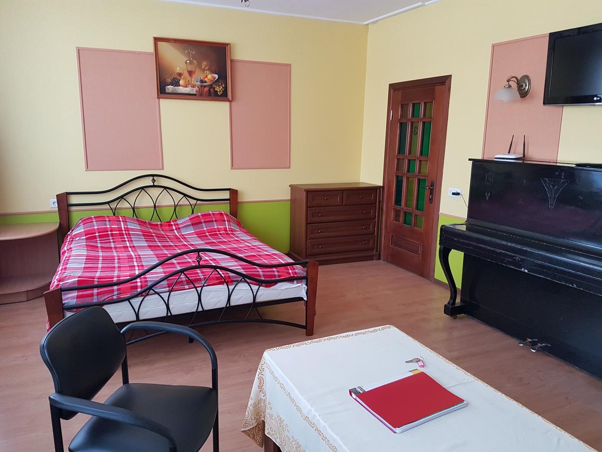 Apartament Erfolg 12 Daugavpils Buitenkant foto